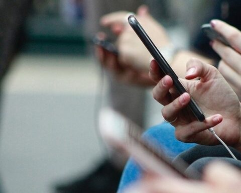 Xiaomi 13 Lite için resmi yazılım desteği 5 Ağustos'ta sona eriyor