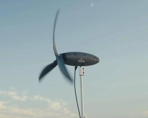 Yeni Taşınabilir Rüzgar Türbini, Güneş Panellerinin Sınırlarını Aşıyor
