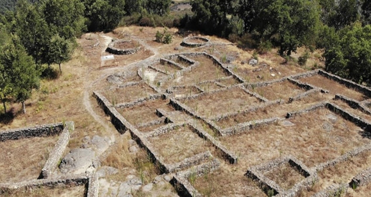 3 yaşındaki çocuk, Tel Aviv yakınlarında tarihi bir eser buldu