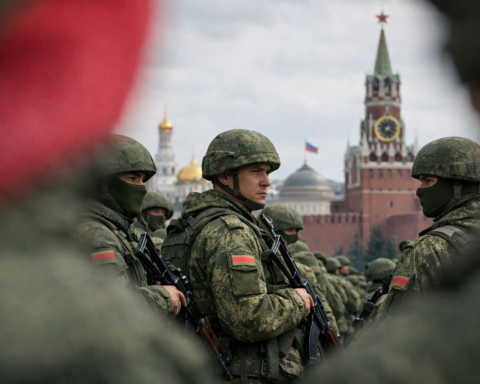 Minsk'te başlayan gizli seferberlik, Beyaz Rus askerlerinin Kremlin'in savaş stratejisinde piyon olma riskini artırıyor