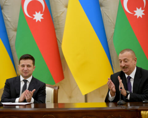 Bölgesel dengeler değişirken Bakü ile Kiev arasında savunma işbirliği derinleşiyor