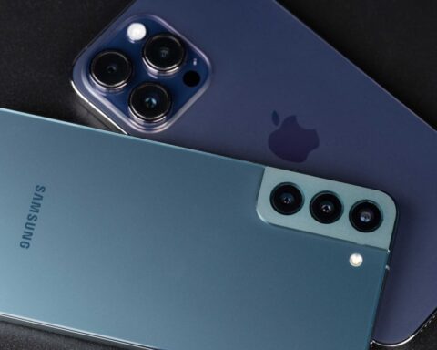 AB, Yeni Akıllı Telefonlarda Kullanıcı Tarafından Değiştirilebilir Bataryayı Zorunlu Hale Getiriyor