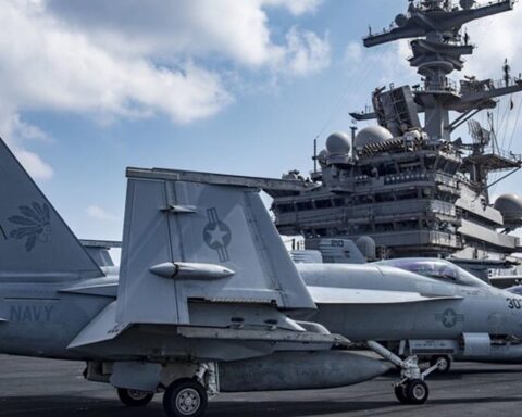 ABD, Uçak Gemisini Orta Doğu'dan Çekiyor