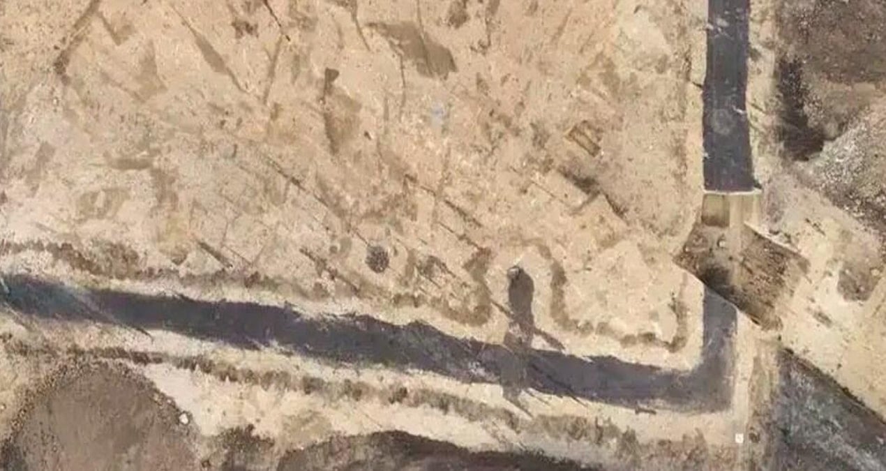 Almanya'da Tarih Öncesi Mezarlık Alanında Sıra Dışı Yer Altı Tüneli Bulundu