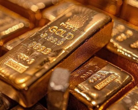 Altın fiyatları için umut verici tahminler sürüyor
