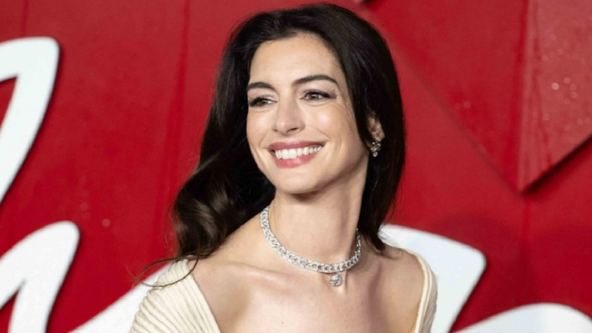 Anne Hathaway, dünyanın en güzel kadını seçildi
