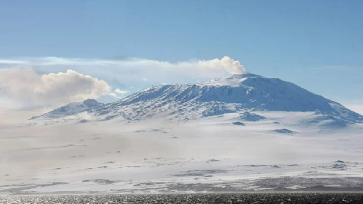Antarktika’ta Erebus Dağı’ndan atmosfere yayılan mikroskobik altın parçaları
