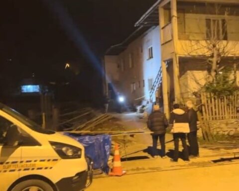 Artvin’de Merdivenlerden Düşen 65 Yaşındaki Adam Hayatını Kaybetti