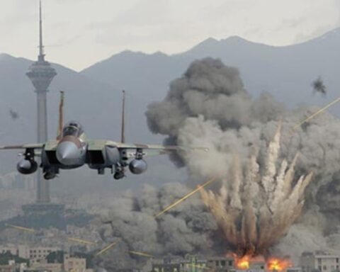 Ateşkes Varken İsrail'in Lübnan'a Saldırıları Sürüyor