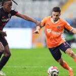 Başakşehir, Gençlerbirliği'ni 3-0 ile geçerek galibiyetini kutladı