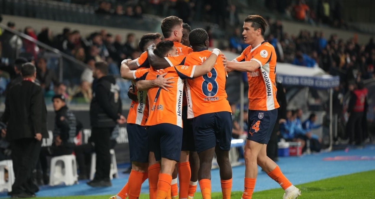 Başakşehir, Kasımpaşa'yı Rahat Geçerek Puanını 51'e Çıkardı