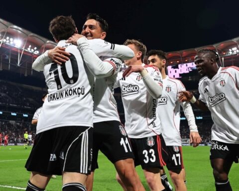 Beşiktaş, Cengiz Ünder'in Geleceği İçin Transfer Görüşmelerine Başladı