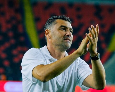 Burak Yılmaz Fransa'ya Dönüyor, Lille Teknik Direktörlüğü İçin Listedeki İsimler Arasında