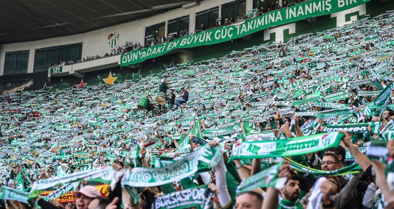 Bursaspor'un Kombineleri Tükendi, Taraftarın Desteğiyle Yeni Sezonda Hedef Büyük