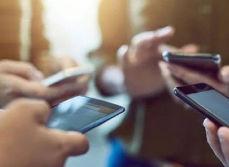 Cep telefonlarına zam bekleniyor, tüketici davranışları değişiyor
