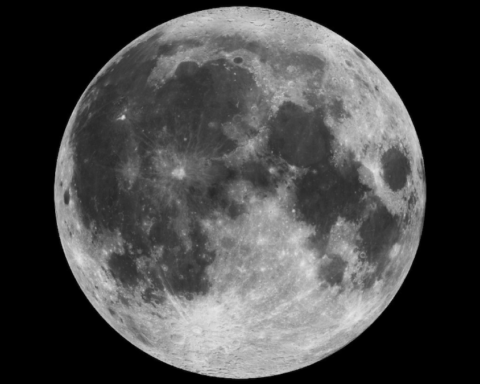 Çinli Bilim İnsanları Ay'da İki Yeni Mineral Keşfetti