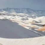 Çöl Manzarası Kışa Döndü: Riyad'da Yoğun Dolu Yağışı Etkili Oldu