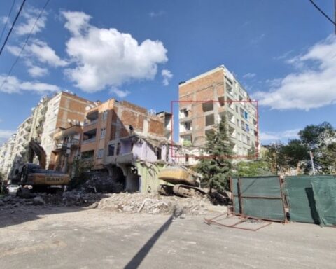 Diyarbakır'da yıkım sürecinde ortaya çıkan yapısal güvenlik sorunları endişeleri artırıyor