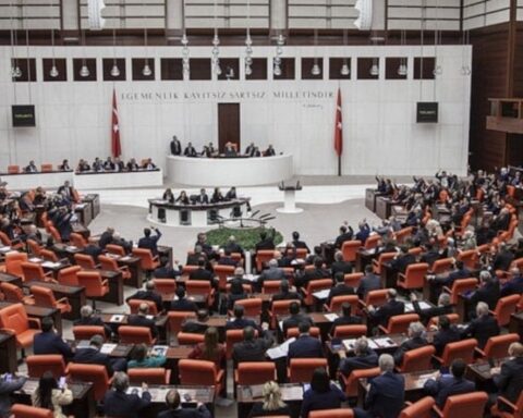 Doğum izni süresi 16 haftadan 24 haftaya çıkarılıyor