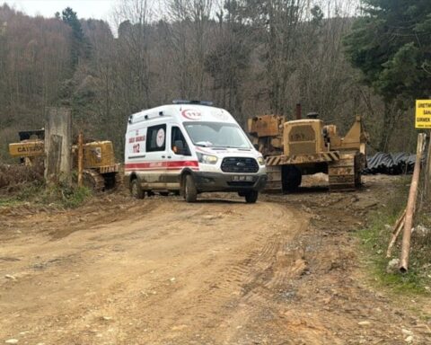 Düzce'de boru hattı çalışmaları sırasında göçükte bir işçi hayatını kaybetti