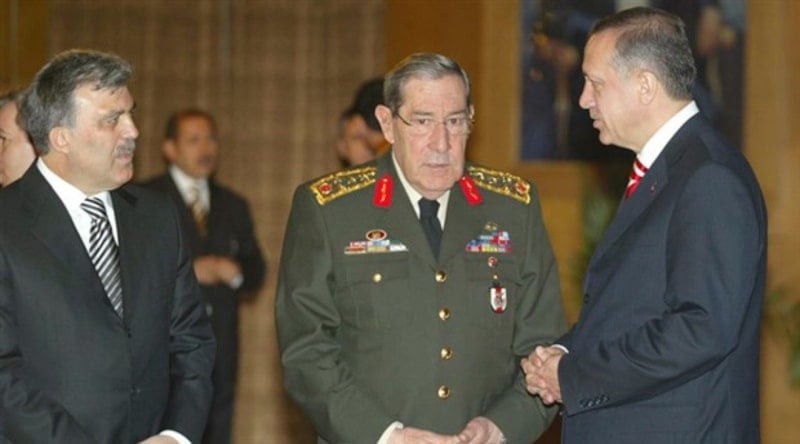 E-muhtıranın 19. yılı: Türkiye'de sivil-asker ilişkileri ve demokrasi mücadelesi