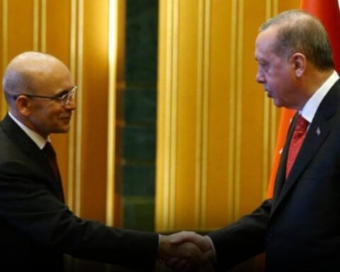 Erdoğan'dan Şimşek'e ekonomi politikalarının hızlandırılması talimatı