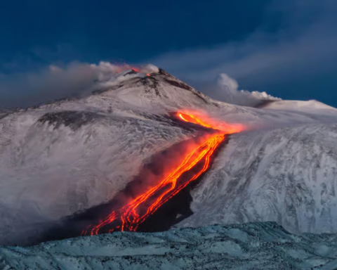 Etna'nın Derinliklerindeki Kadim Magmanın Sırrı Gün Yüzüne Çıktı