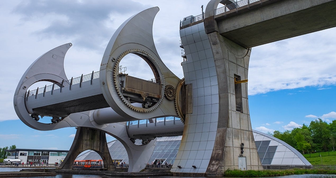 Falkirk Çarkı ile Gemi Geçiş Süresi 1 Günden 4 Dakikaya İndi