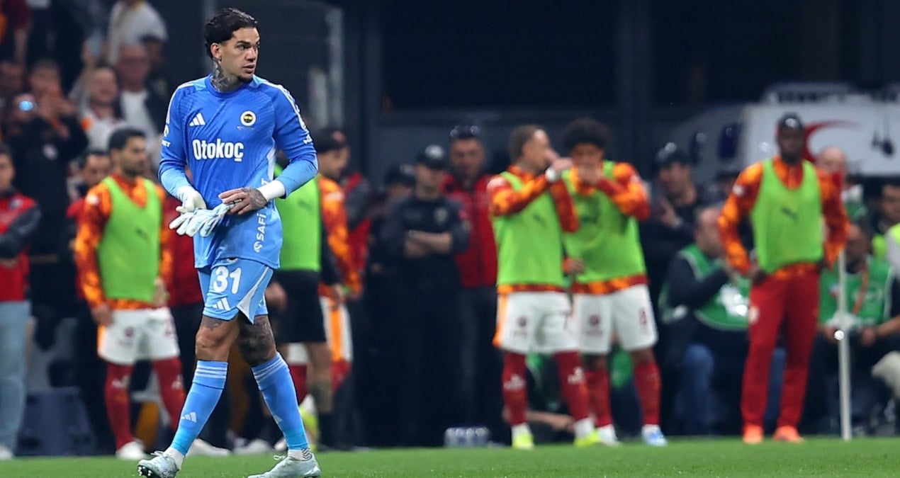 Fenerbahçe’de Tedesco’nun Görevine Son Verildi, Ederson’a Para Cezası Uygulandı