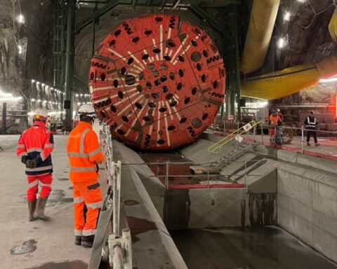 Fransa ve İtalya, Alpler'i Aşacak Dev Tünel Projesini Gerçekleştiriyor