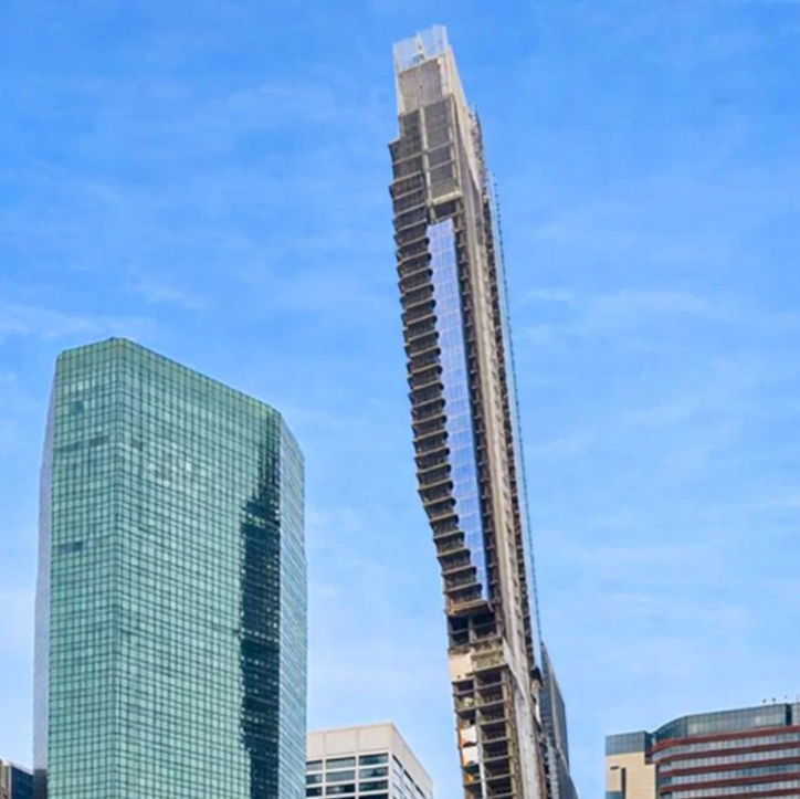 Gökdelenin Eğilmesi İstanbul'da Yapı Güvenliği Endişelerini Artırdı