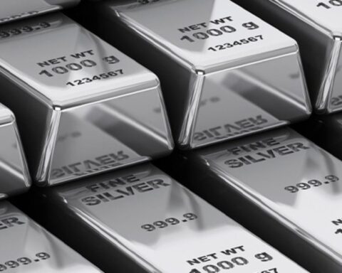 Gümüş fiyatları gerçek değerinin altında, analistler altın etkisini vurguluyor