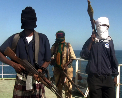 Hürmüz Boğazı Krizi, Somali Kıyılarında Yeniden Korsanlık Tehdidi Oluşturuyor