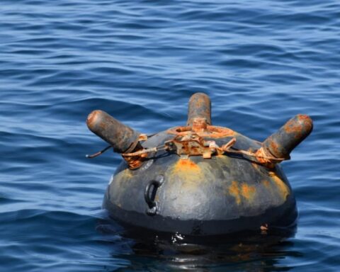 Hürmüz Boğazı'nda Ateşkes Olmasına Rağmen Gemiler Hala Beklemede
