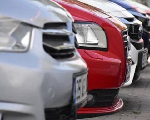 İkinci el araçlar için fiyat artışı: Bayram dönemi hareketliliği sürüyor