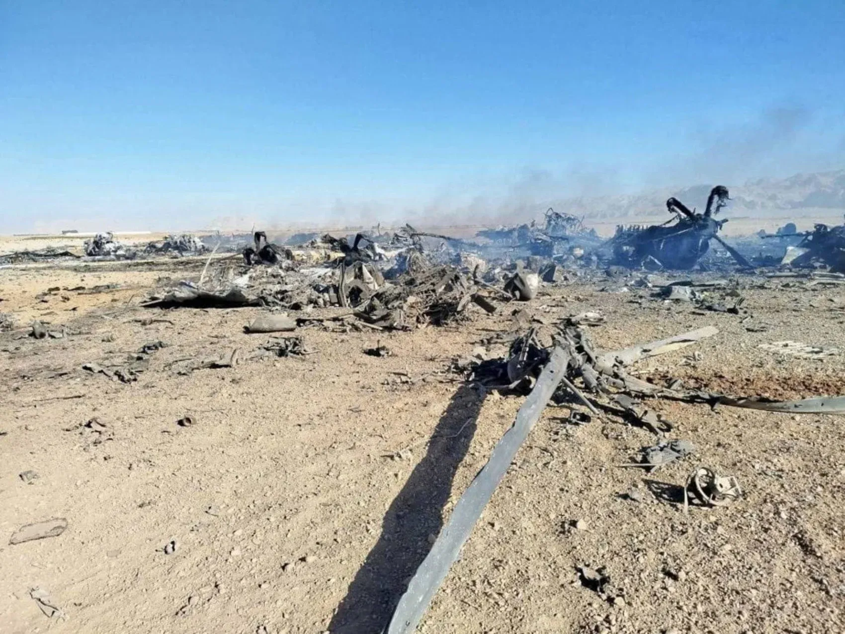 İran, ABD'ye Ait İki C-130 Nakliye Uçağının Düşürüldüğünü Açıkladı