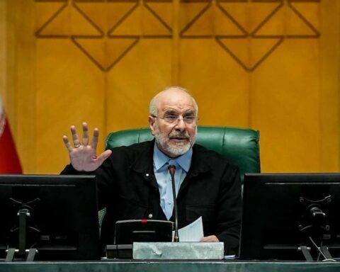 İran, Görüşmelere Başlamak İçin İki Koşul Belirledi