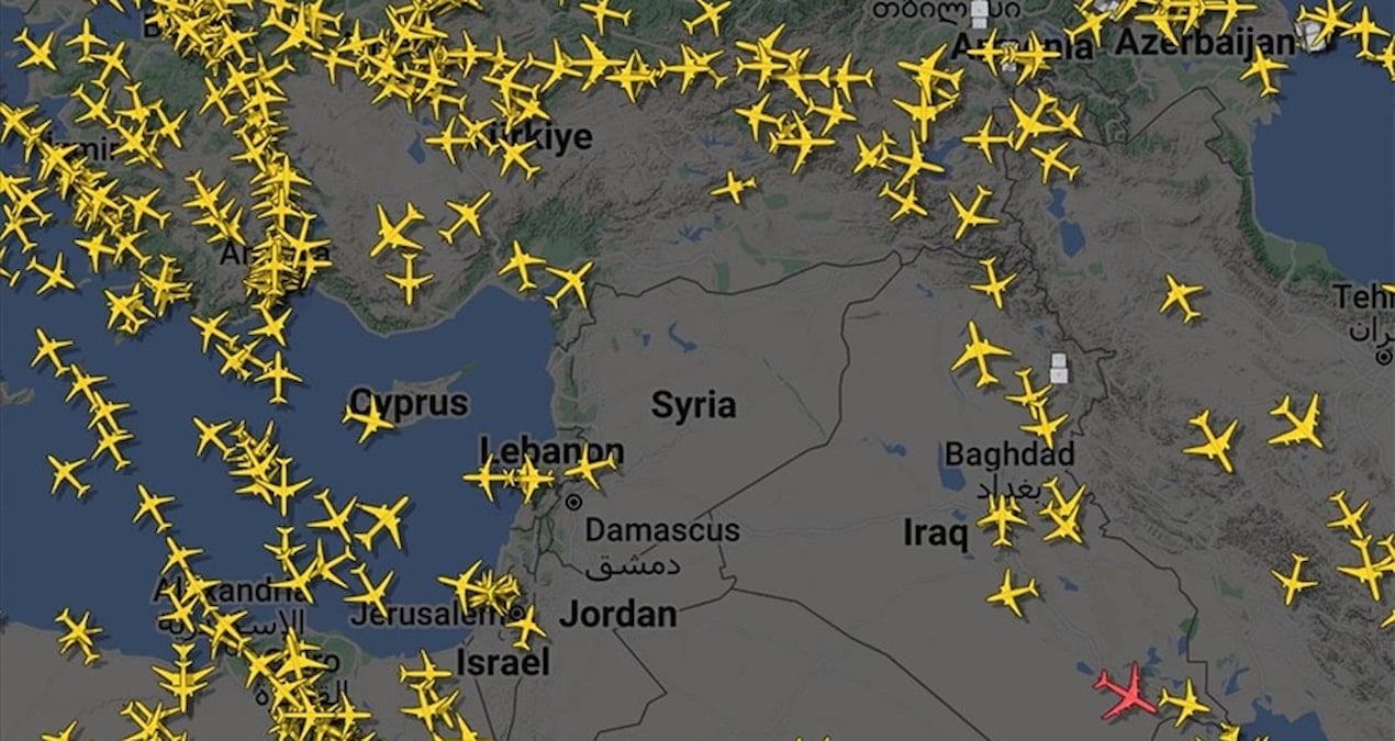 İran Hava Sahasının Bazı Bölümleri Uçuşlara Açıldı