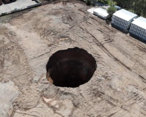 İskenderun'daki İki Büyük Ulaşım Projesinde Obruk Oluştu