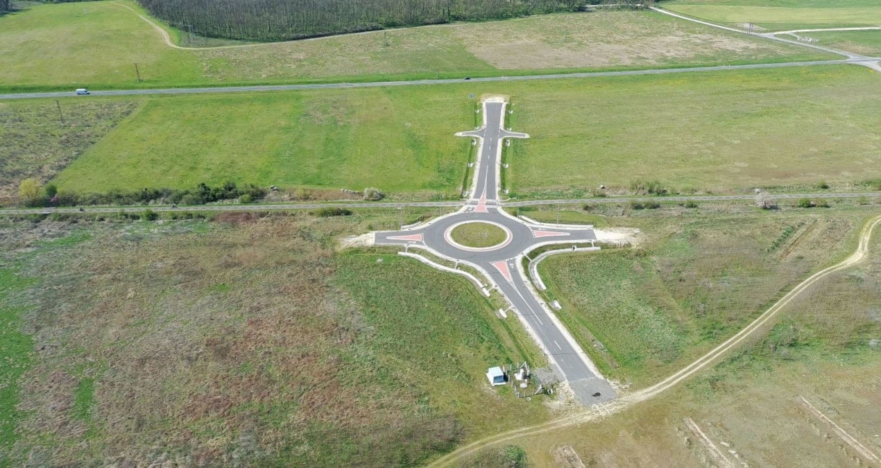 İşlevsiz Kavşak Projesi, Macaristan’da AB Fonları Üzerine Tartışmaları Derinleştiriyor