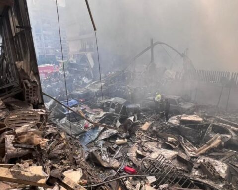 İsrail, Lübnan'da 'Sonsuz Karanlık' Operasyonunu Başlattı