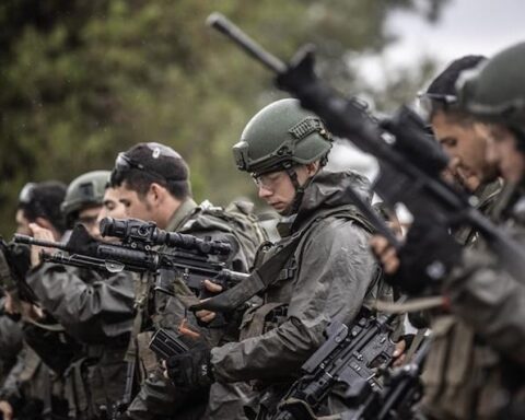 İsrail ordusu İran'a saldırı hazırlığı yapıyor