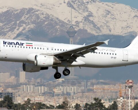 İstanbul'dan İran'a İlk Uçuşlar Başlıyor, Havalimanı Yeniden Açılıyor