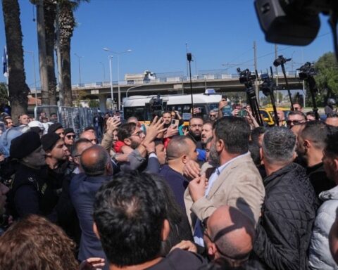 İzmir'de Eski DGM Binalarının Tahliye Süreci Resmen Başladı