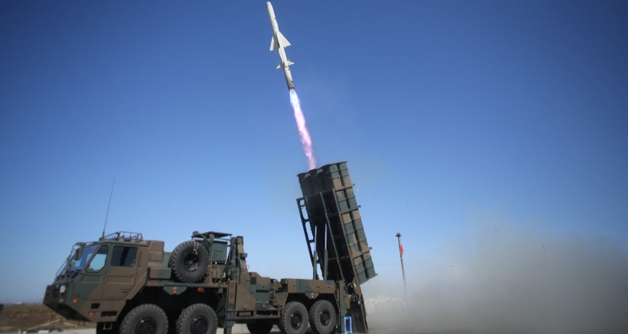 Japonya, Uzun Menzilli Füzeleri İlk Kez Ülkesinde Konuşlandırdı