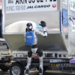 Japonya'da Havalimanında İnsansı Robotlar Çalışmaya Başladı