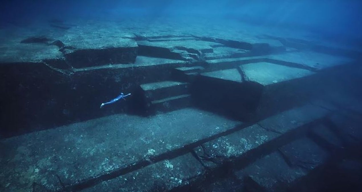 Japonya'nın Yonaguni Sualtı Yapısı: Kayıp Uygarlığın İzleri mi, Doğal Bir Oluşum mu?