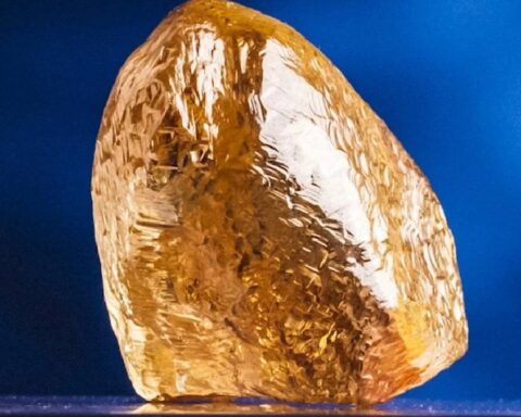 Kanada'da kapanan maden ocaklarında nadir sarı elmas keşfi gerçekleşti