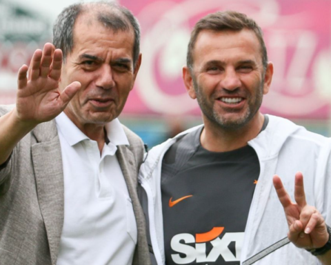 Kemerburgaz’da Galatasaray Yönetimi, Okan Buruk ile Durum Değerlendirmesi Yaptı