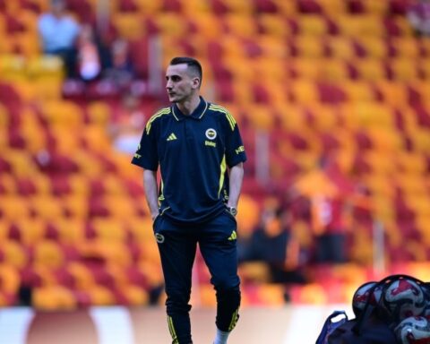 Kerem Aktürkoğlu'na RAMS Park'ta taraftardan büyük tepki